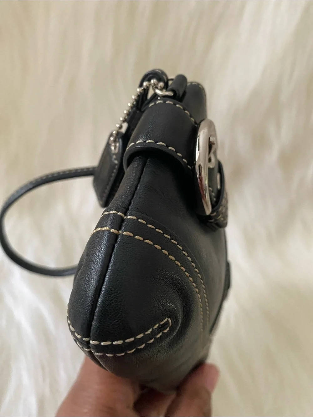 Coach compact black